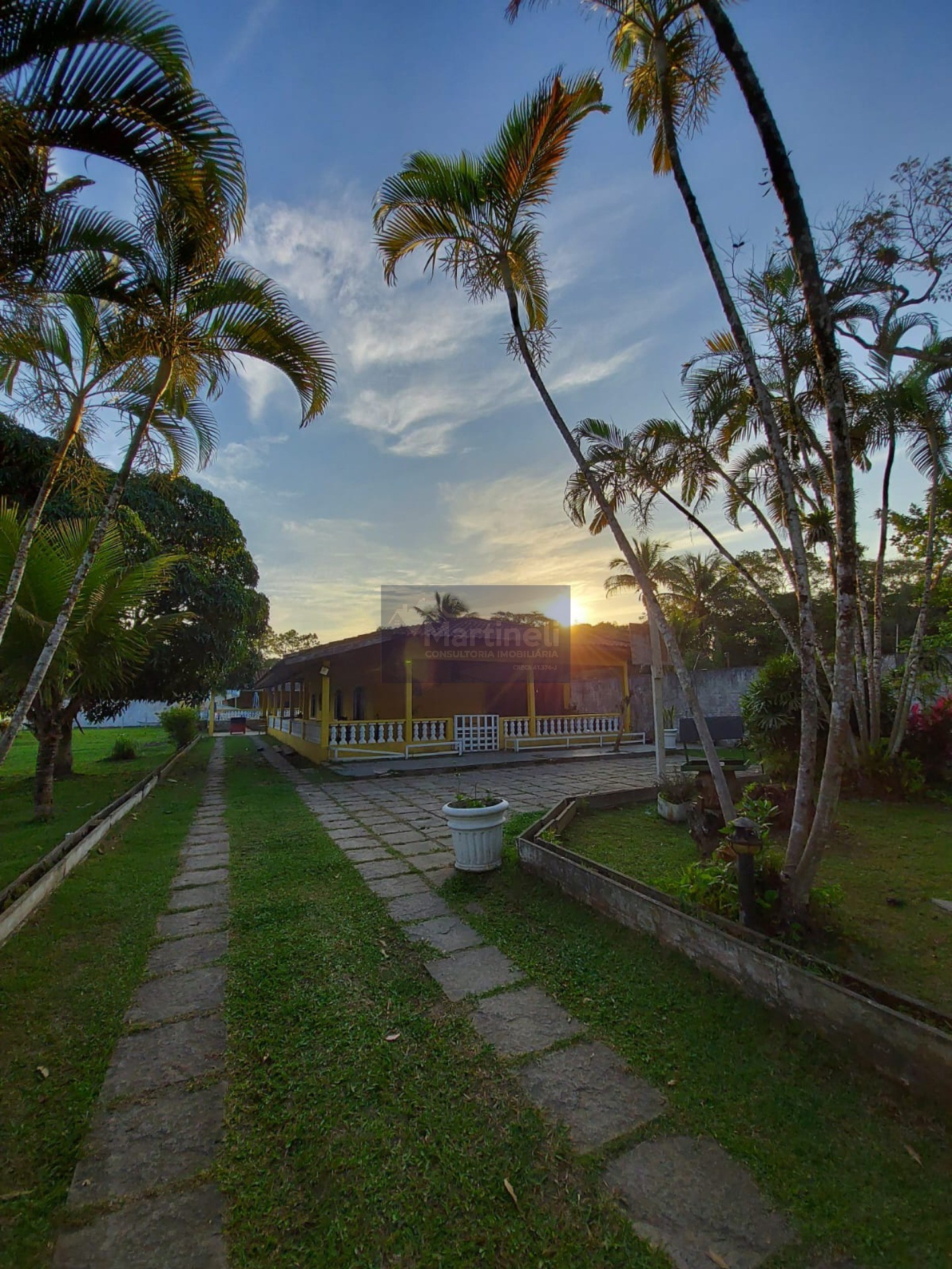 CHACARA no Jardim São Fernando em ITANHAÉM