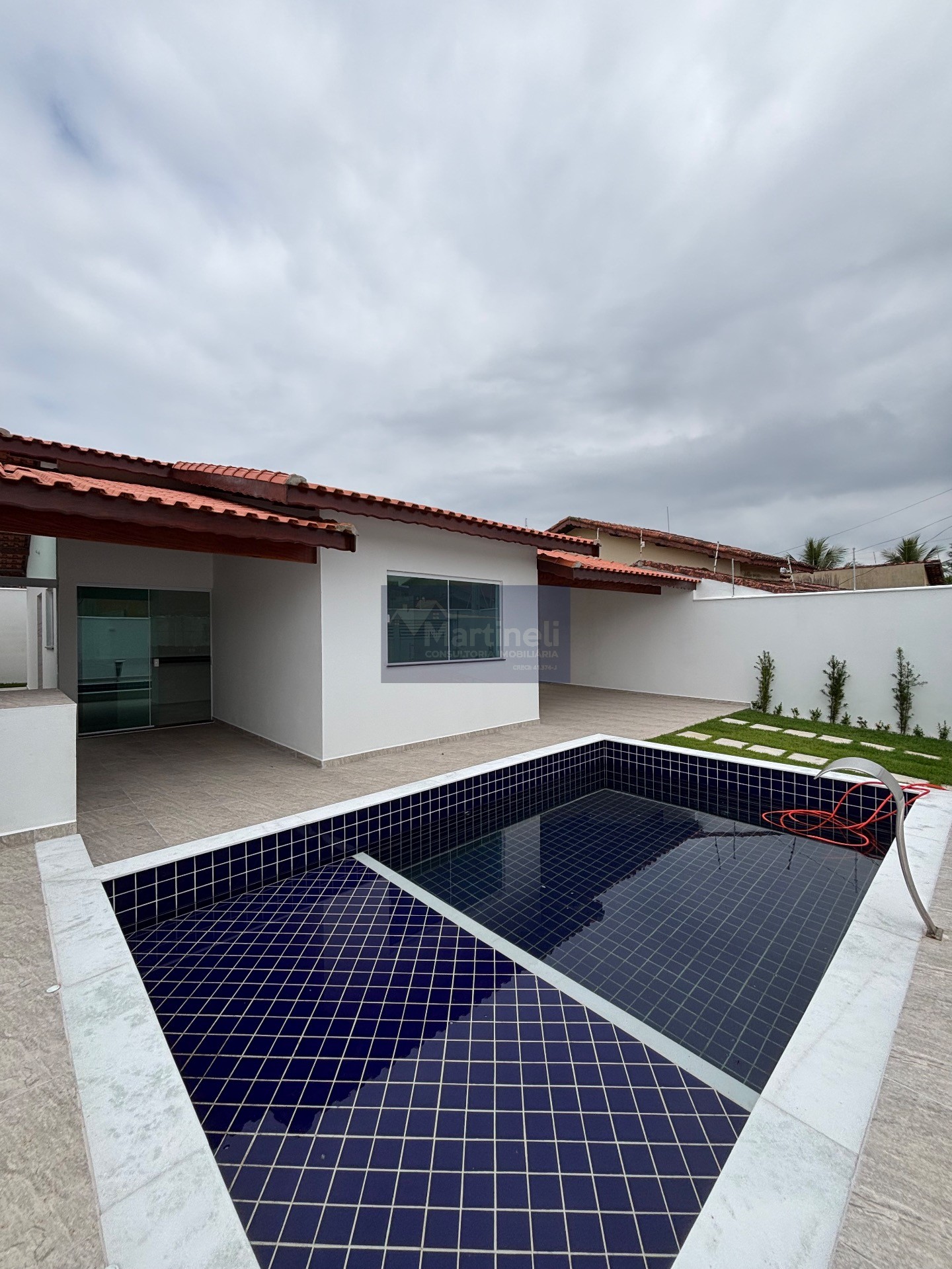 CASA no Jd Regina em ITANHAÉM