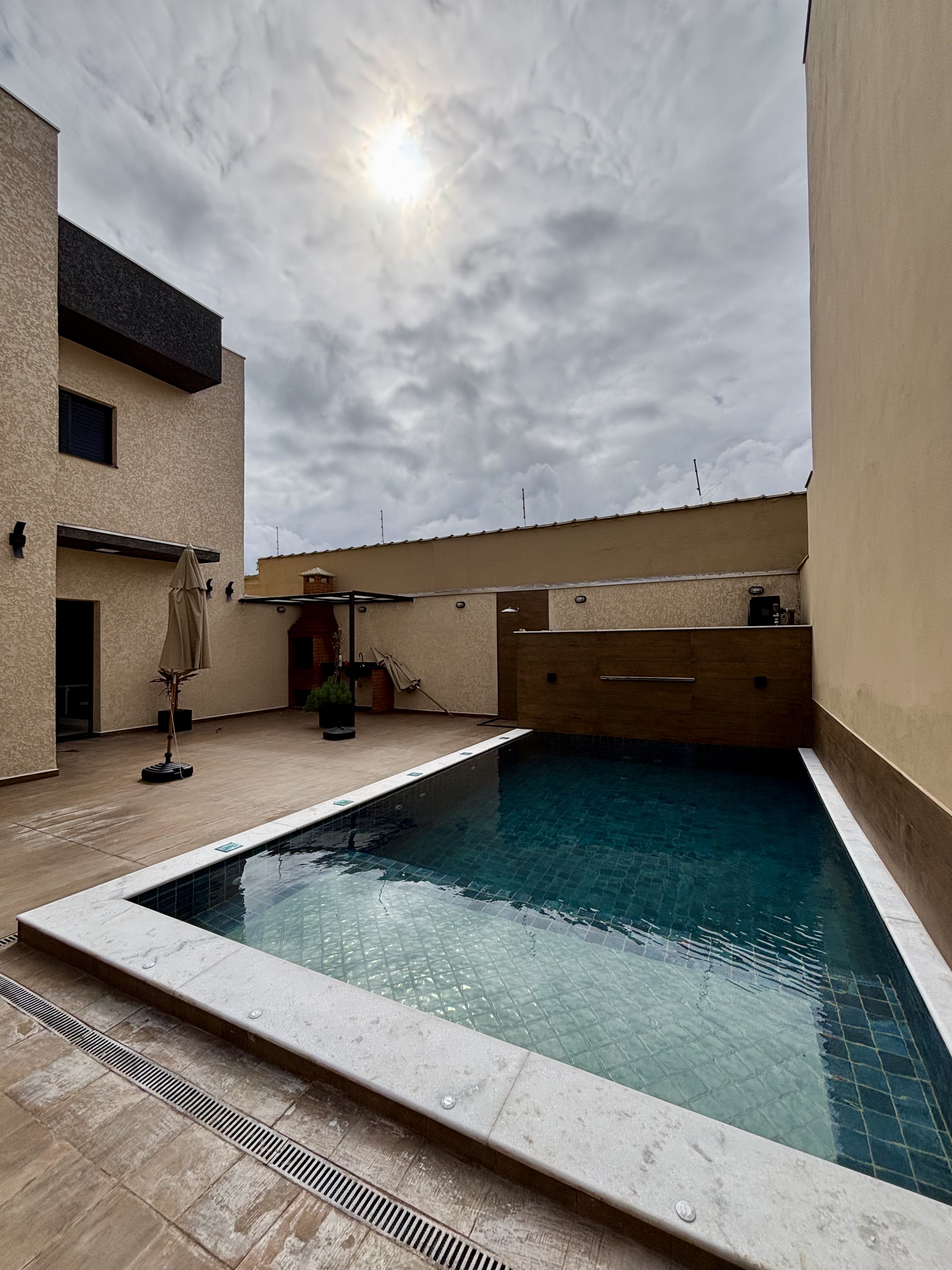LOFTS a poucos passos da praia em ITANHAÉM-SP!