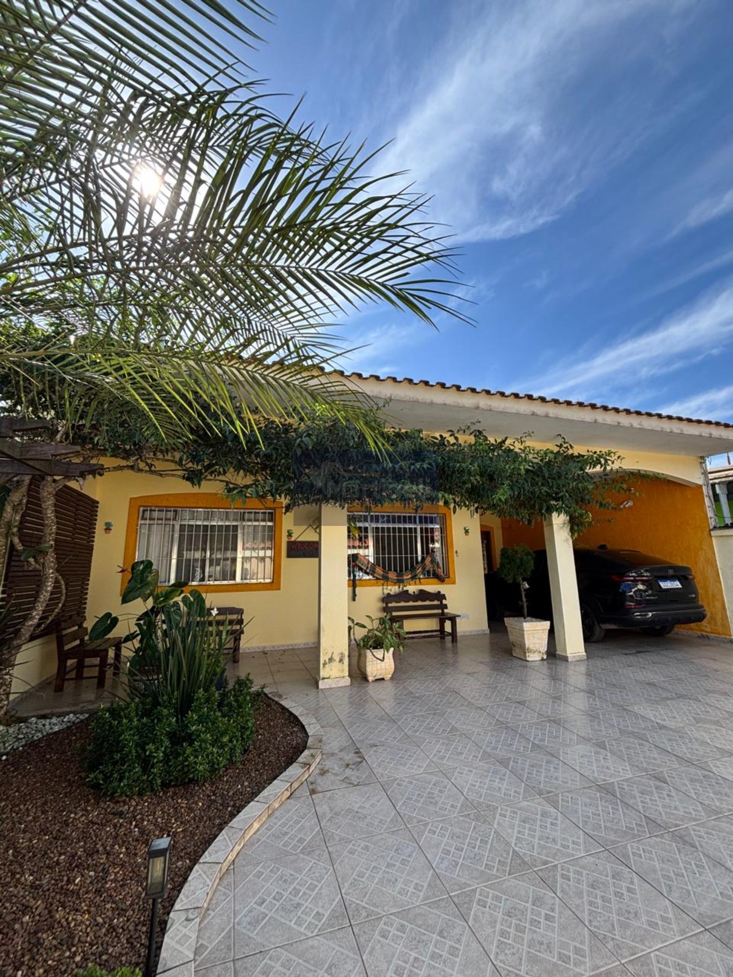 Imperdível: Casa à venda em Itanhaém-SP, bairro Belas Artes, 4 quartos, 4 suítes, 3 vagas, 165,50m².