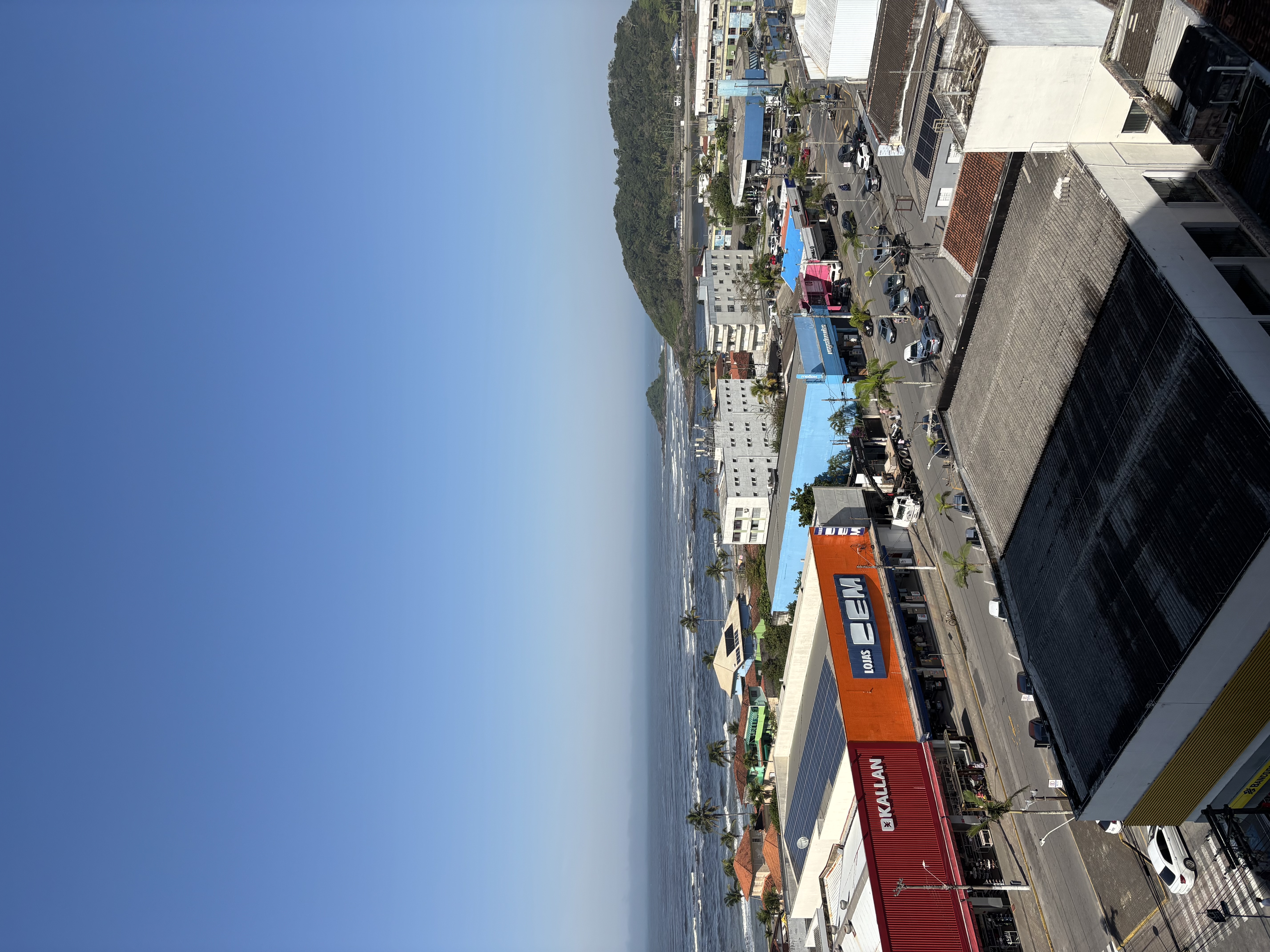 Apartamento no Centro de Itanhaém com vista mar!