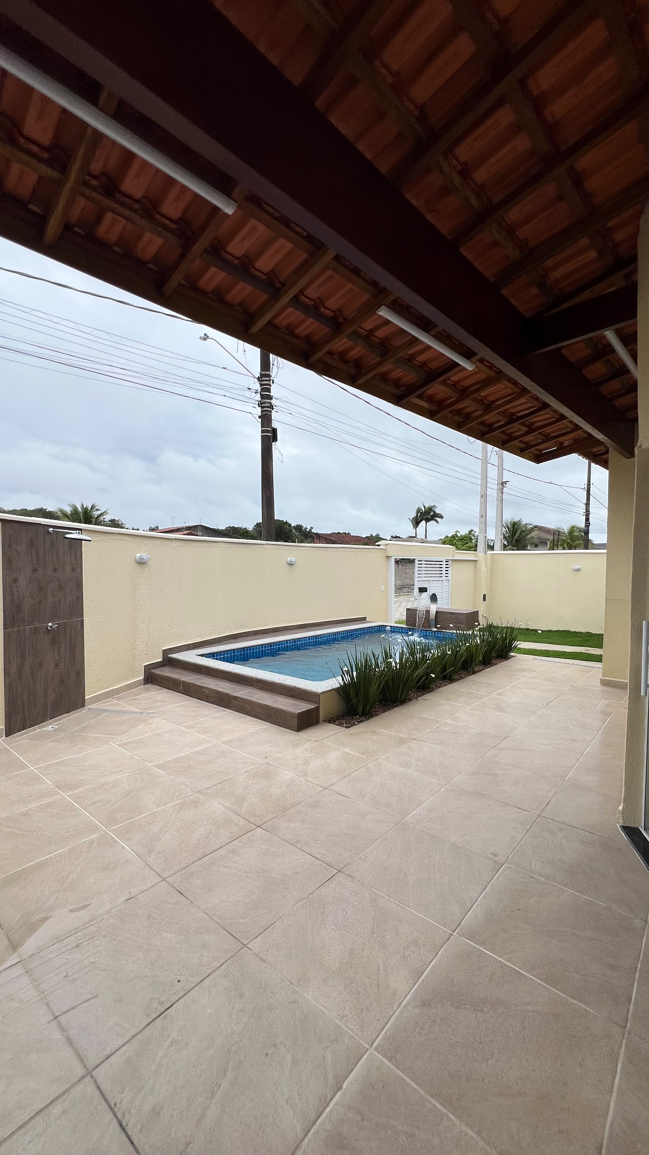 Casa nova a venda