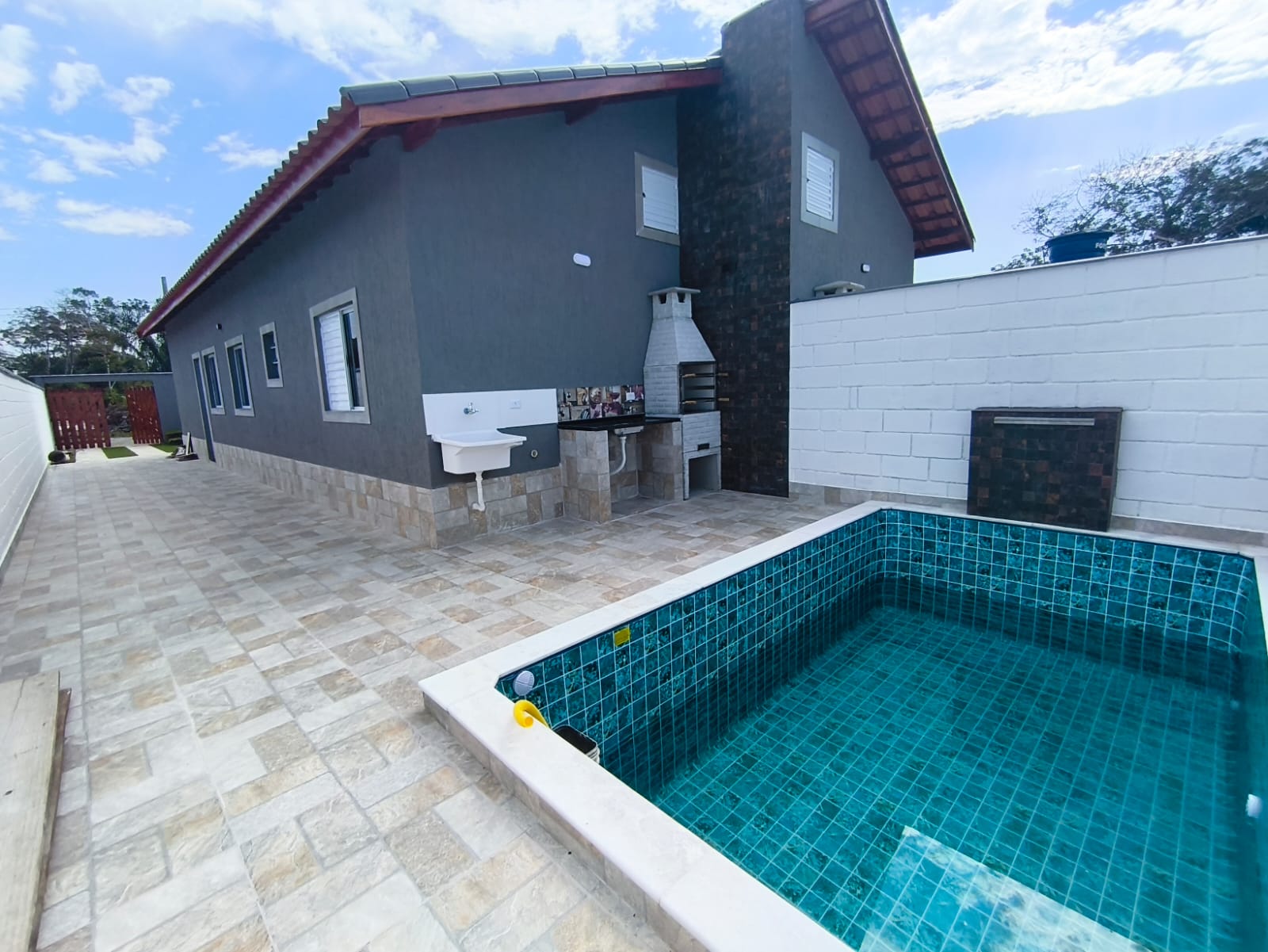 Casa com piscina à venda em Itanhaém SP