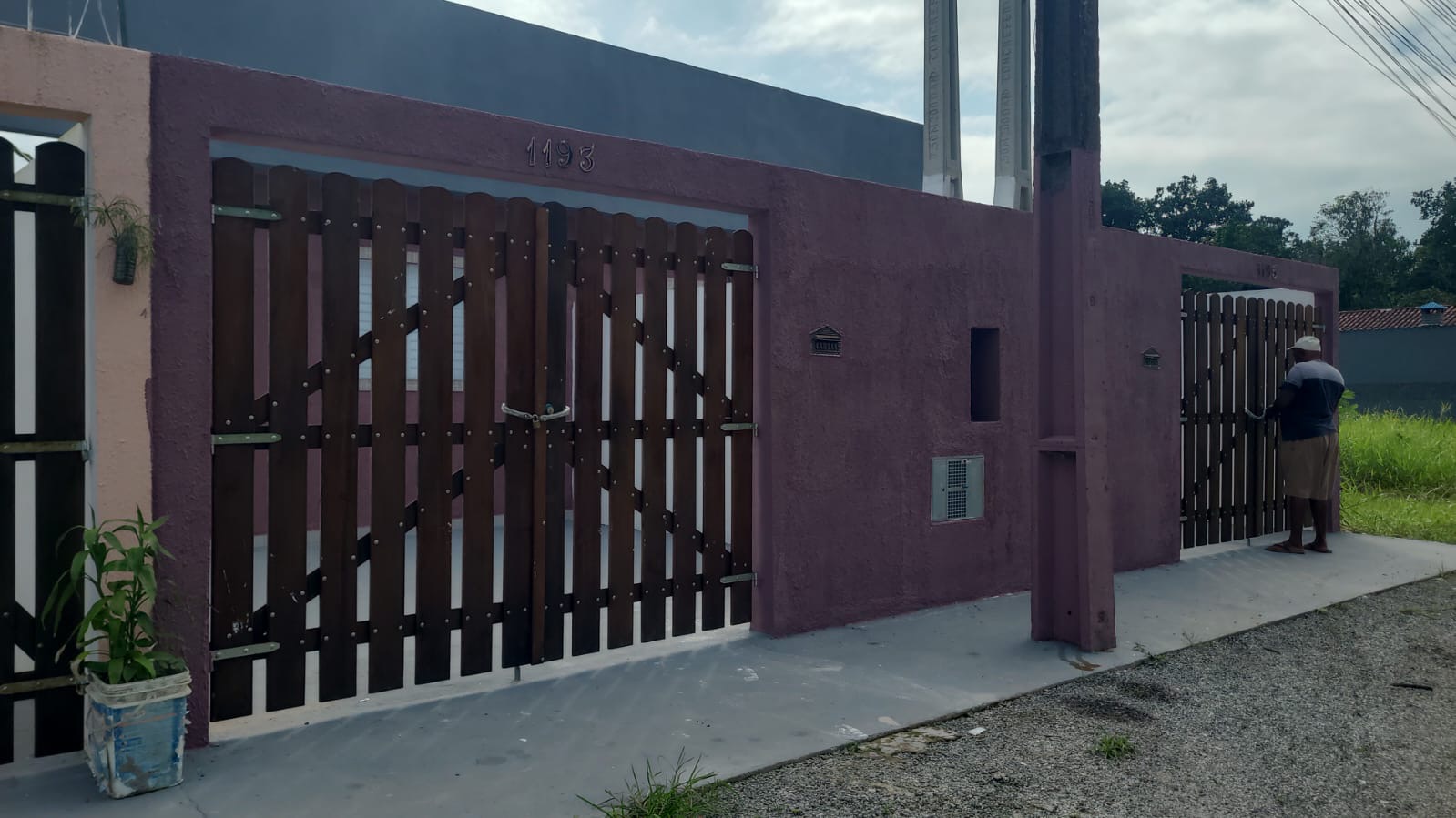 Casa a venda no Jd. Suarão