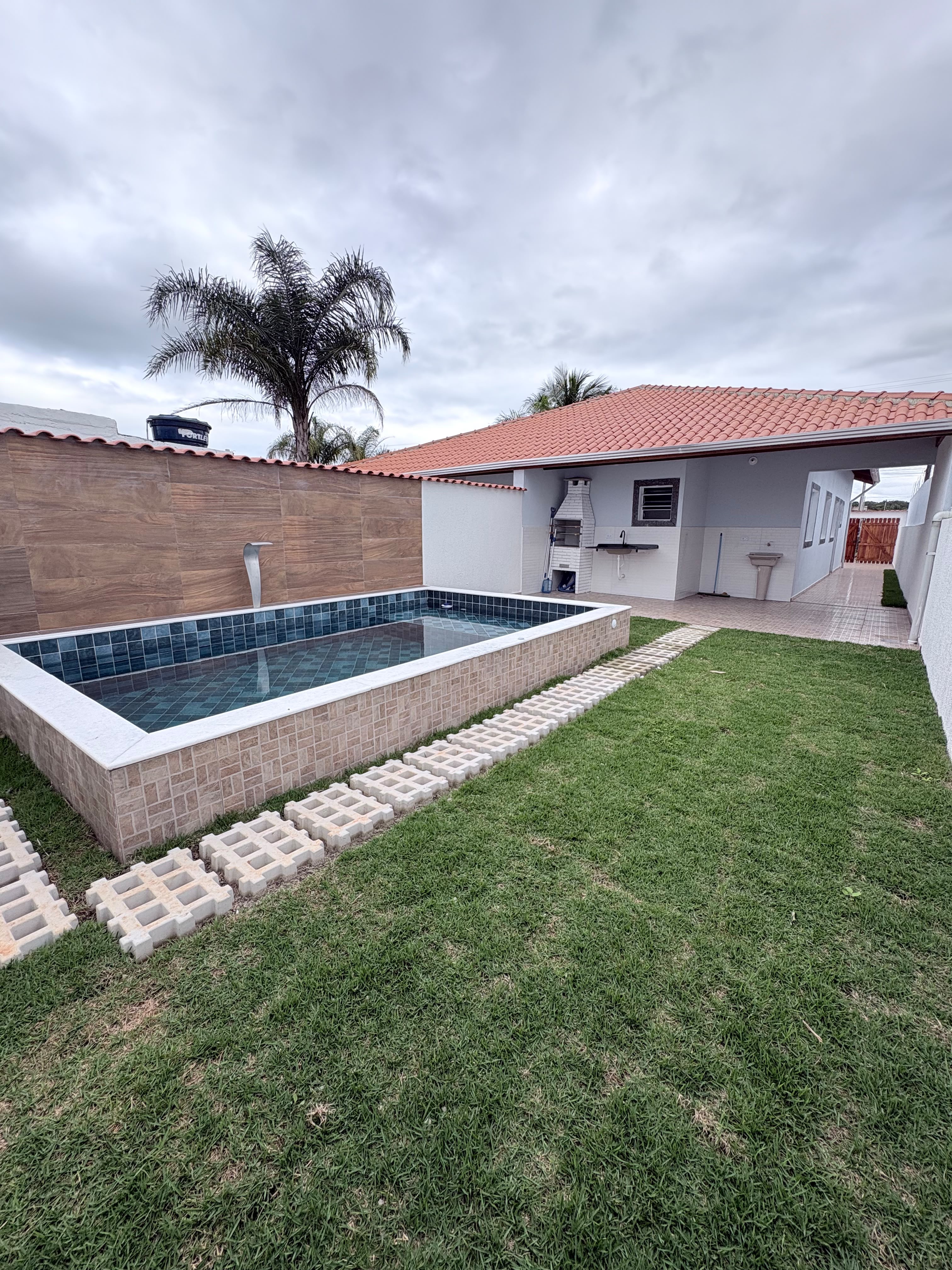 Casa com piscina em Itanhaém