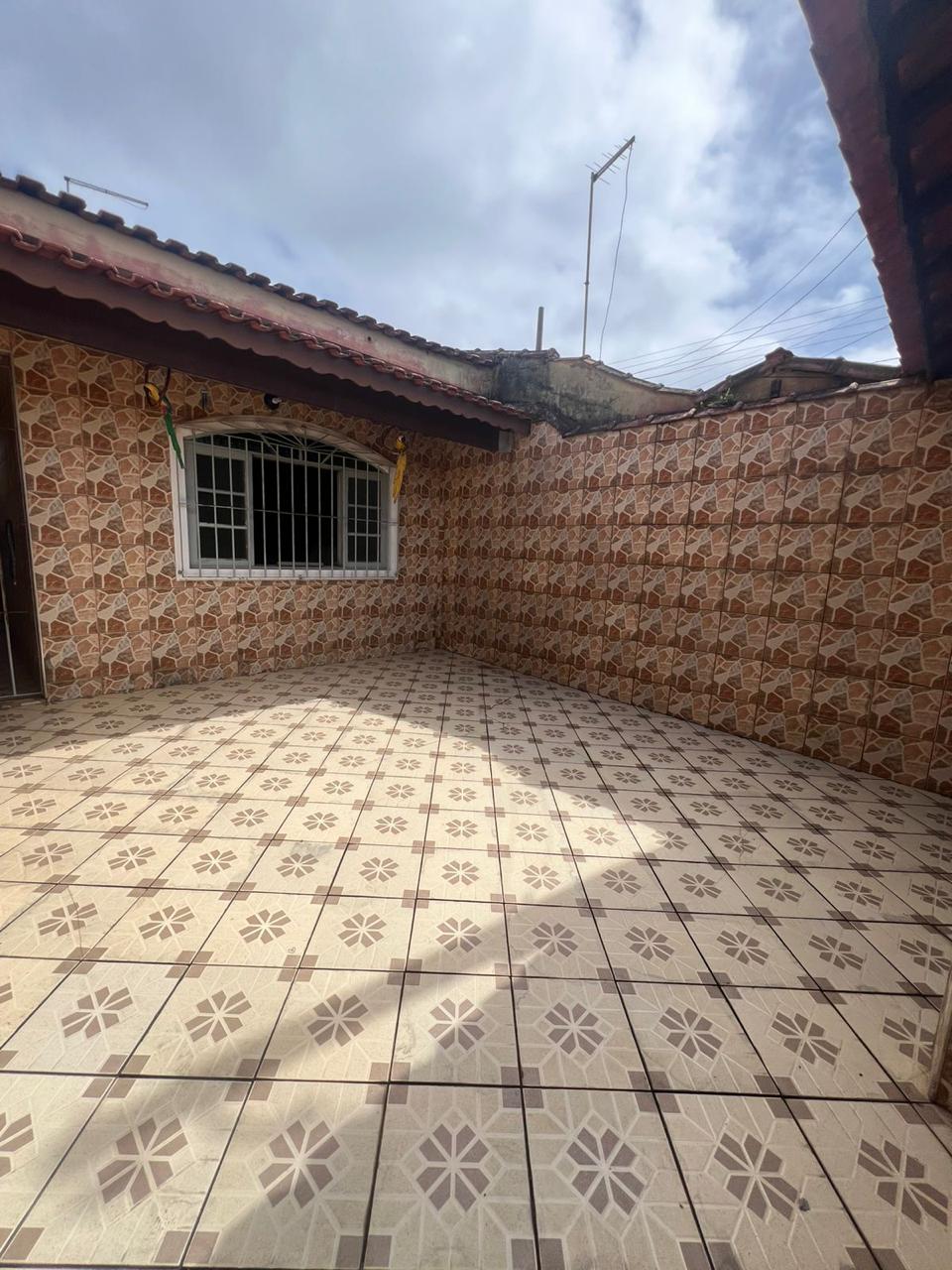 IMÓVEL À VENDA EM MONGAGUA